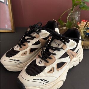 Steve Madden Black, Cream and Tan Retro Chunky Sneakers size 8